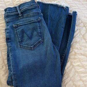 MOTHER Ankle Cropped Blue Jeans